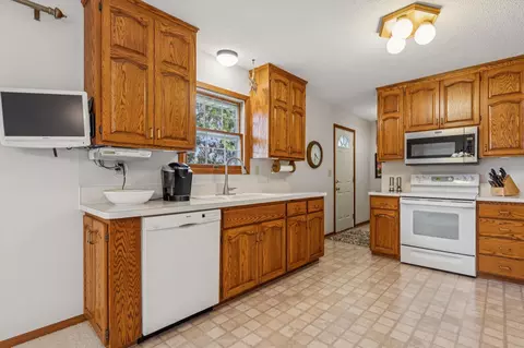 312 E 100th St, Bloomington, MN 55420 photo 14