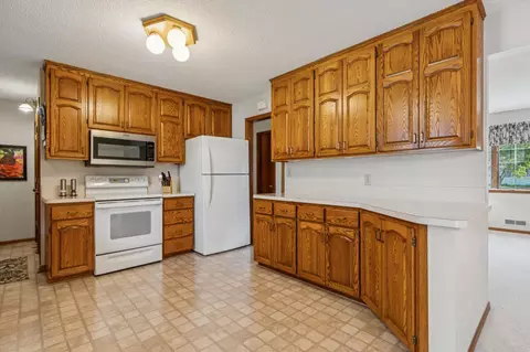 312 E 100th St, Bloomington, MN 55420 photo 13