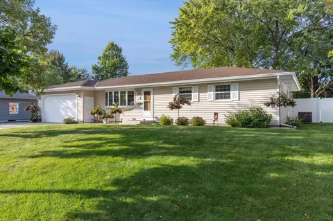 312 E 100th St, Bloomington, MN 55420 photo 3