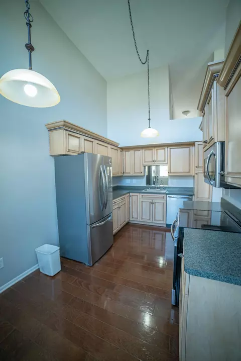10458 Dupont Rd S, Bloomington, MN 55431