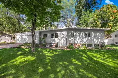 505 Brookwood Ln, Sartell, MN 56377