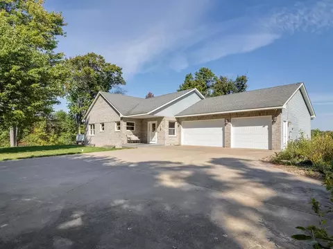 21087 National St NE, Cedar, MN 55011