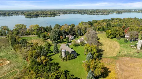 29137 Glader Blvd, Lindstrom, MN 55045