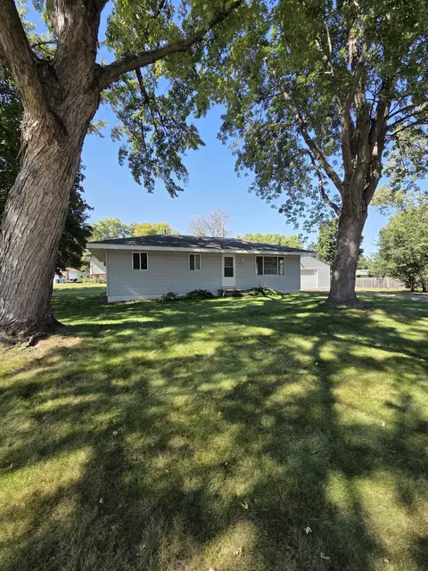 11225 Nevada Ave N, Champlin, MN 55316