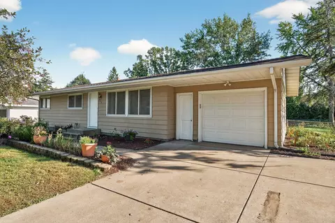 276 Dawn Ave, Shoreview, MN 55126