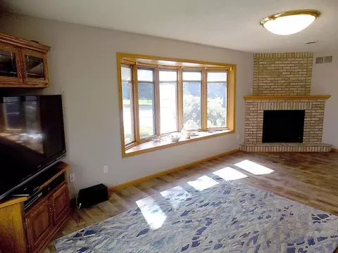 618 E 8th St, Winthrop, MN 55396 photo 13