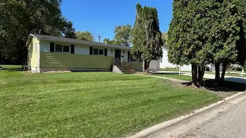507 3rd St NE, Glenwood, MN 56334