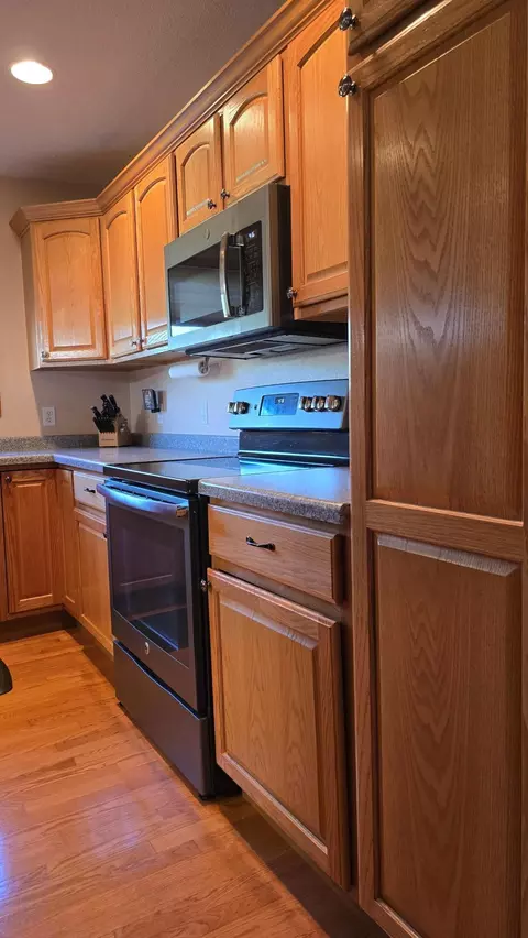 Kitchen - 801 Deschepper St, Marshall, MN 56258 photo 5 of 6