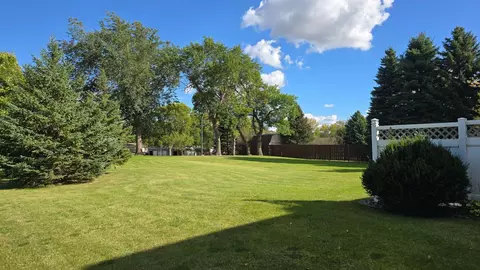 Exterior - 801 Deschepper St, Marshall, MN 56258 photo 5 of 8