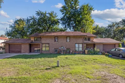 6065 White Dr, Prior Lake, MN 55372