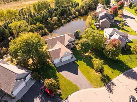 6805 Grouse Holw, Centerville, MN 55038