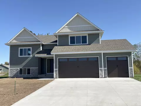 1179 29th St NE, Sauk Rapids, MN 56379