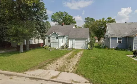 922 Tindolph Ave S, Thief River Falls, MN 56701