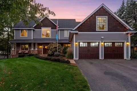 705 Queensland Ln N, Plymouth, MN 55447