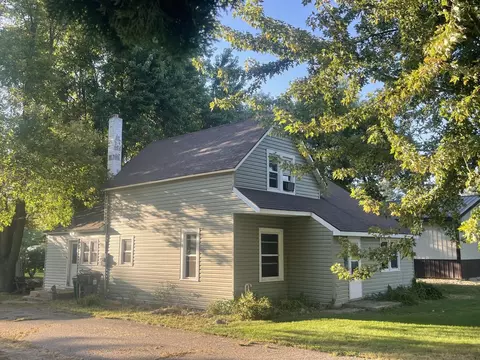 221 Sheridan St, Garvin, MN 56132