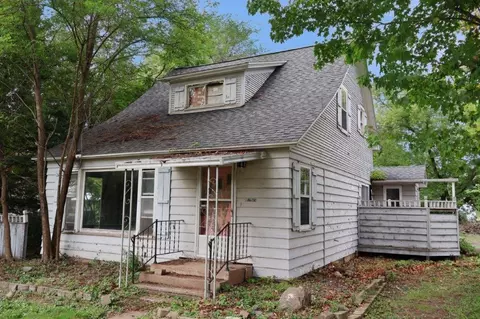 119 E 1st Ave, Luck, WI 54853