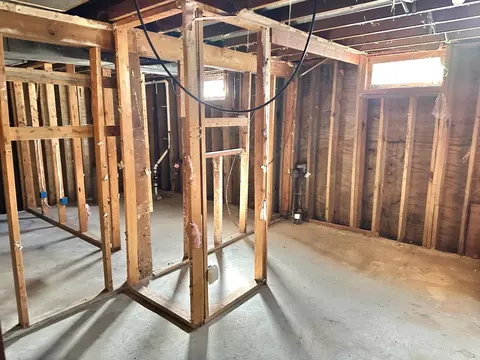 Bath - 2314 Milo Ave, Albert Lea, MN 56007 photo 11 of 11