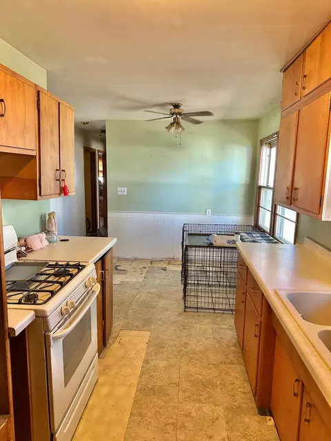 Kitchen - 2314 Milo Ave, Albert Lea, MN 56007 photo 4 of 5