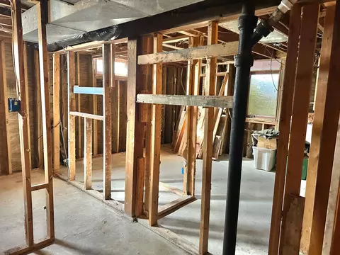 Bath - 2314 Milo Ave, Albert Lea, MN 56007 photo 8 of 11