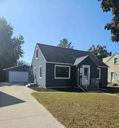 1704 1st Ave SE, Austin, MN 55912