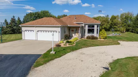 50525 287th Ave, Elgin, MN 55932