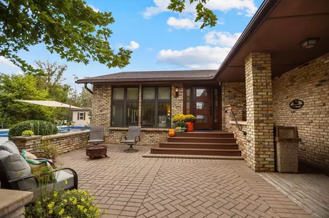 4194 Chappuis Trl, Faribault, MN 55021