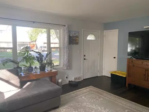 Entry Way - 814 19th St S, Fargo, ND 58103 photo 1 of 3