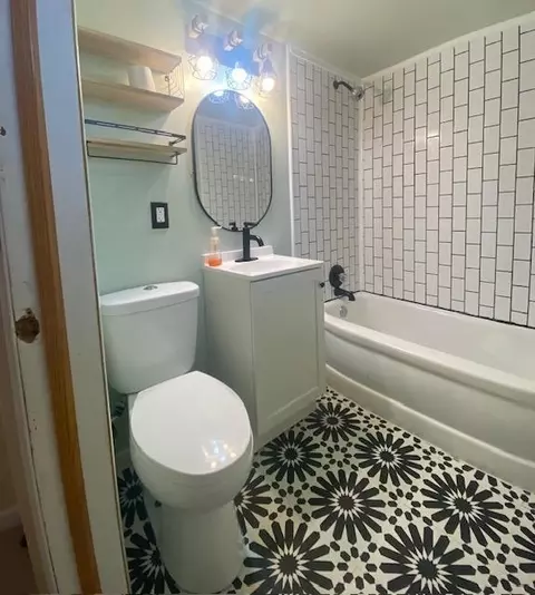 Bath - 814 19th St S, Fargo, ND 58103 photo 5 of 5