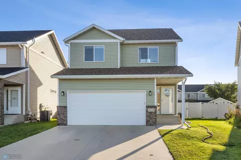 4110 52nd St S, Fargo, ND 58104