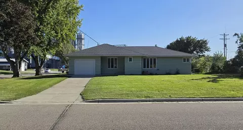 Exterior - 801 Elm Ave, Olivia, MN 56277 photo 2 of 9