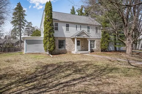 130 Holly Rd, Hopkins, MN 55343