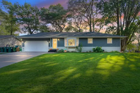1000 Oak Ridge Pt NE, Blaine, MN 55434