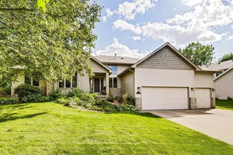 440 Coyote Trl, Lino Lakes, MN 55014