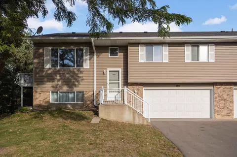 7616 157th St W #D, Apple Valley, MN 55124
