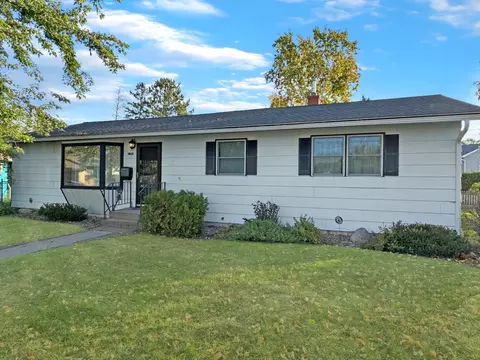 1812 America Ct NW, Bemidji, MN 56601