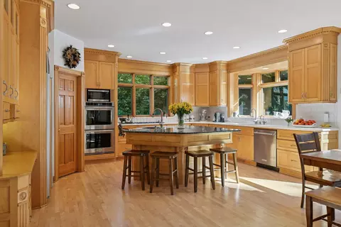Kitchen - 5455 Timber Trl, Independence, MN 55359 photo 1 of 11