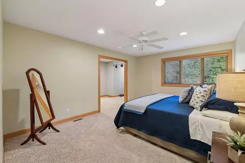 Bedroom - 5455 Timber Trl, Independence, MN 55359 photo 5 of 6