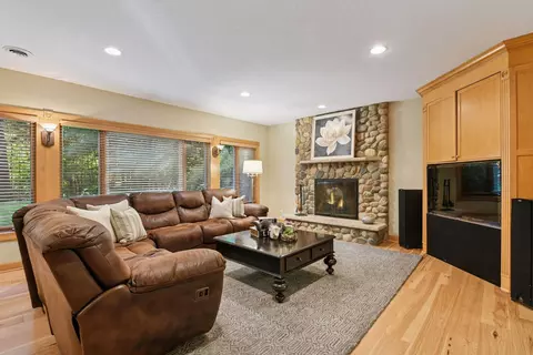 Living - 5455 Timber Trl, Independence, MN 55359 photo 3 of 5