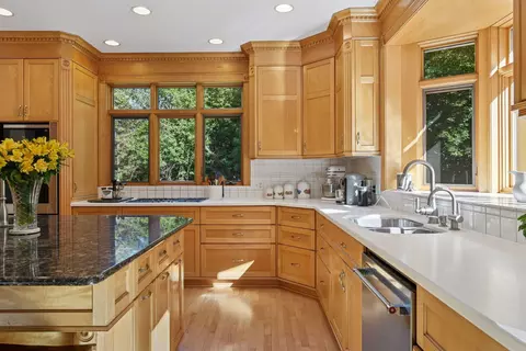 Kitchen - 5455 Timber Trl, Independence, MN 55359 photo 5 of 11