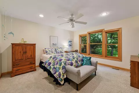 Bedroom - 5455 Timber Trl, Independence, MN 55359 photo 4 of 6