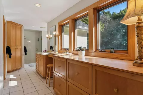 Bath - 5455 Timber Trl, Independence, MN 55359 photo 1 of 6