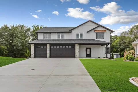 124 Joshua Ct, Mankato, MN 56001