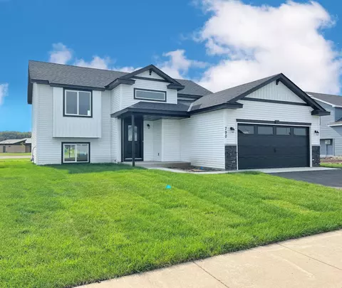 790 South St, Paynesville, MN 56362