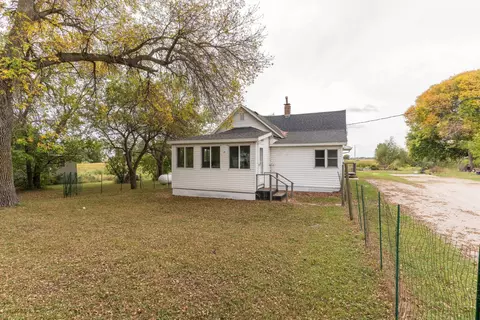 211 Sunnyside Ave, Ogema, MN 56569