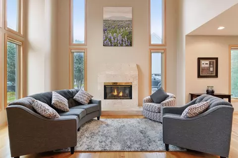 6574 Cherokee Trl W, Eden Prairie, MN 55344