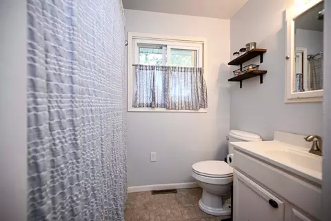 Bath - 240 6th St SW, Plainview, MN 55964 photo 1 of 2
