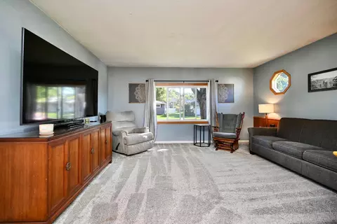 Living - 240 6th St SW, Plainview, MN 55964 photo 1 of 3