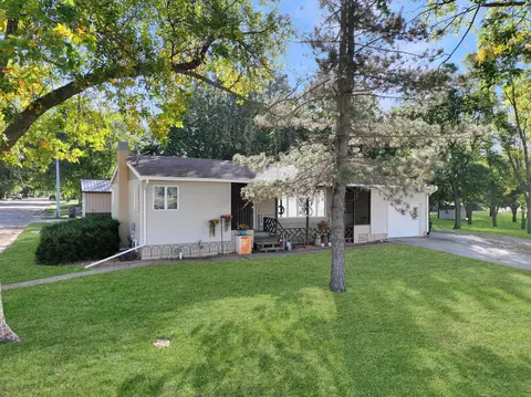 122 N Wallace St, Ivanhoe, MN 56142