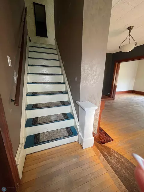 Entry Way - 306 Forest St, Lisbon, ND 58054 photo 2 of 3