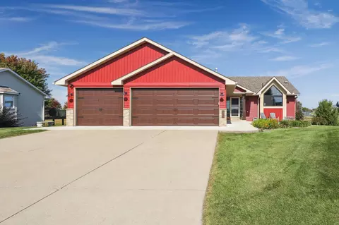 646 Elm St NE, Lonsdale, MN 55046